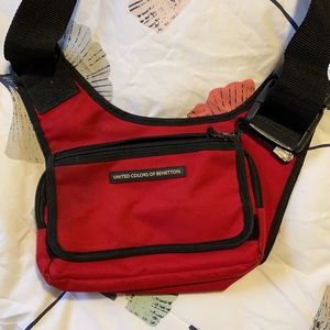 Vintage Benetton crossbody bag red